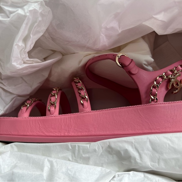 CHANEL PINK CALFSKIN INTERLOCKING CHARM GLADIATOR CHAIN STRAPPY DAD SANDAL 39 - Picture 4 of 11